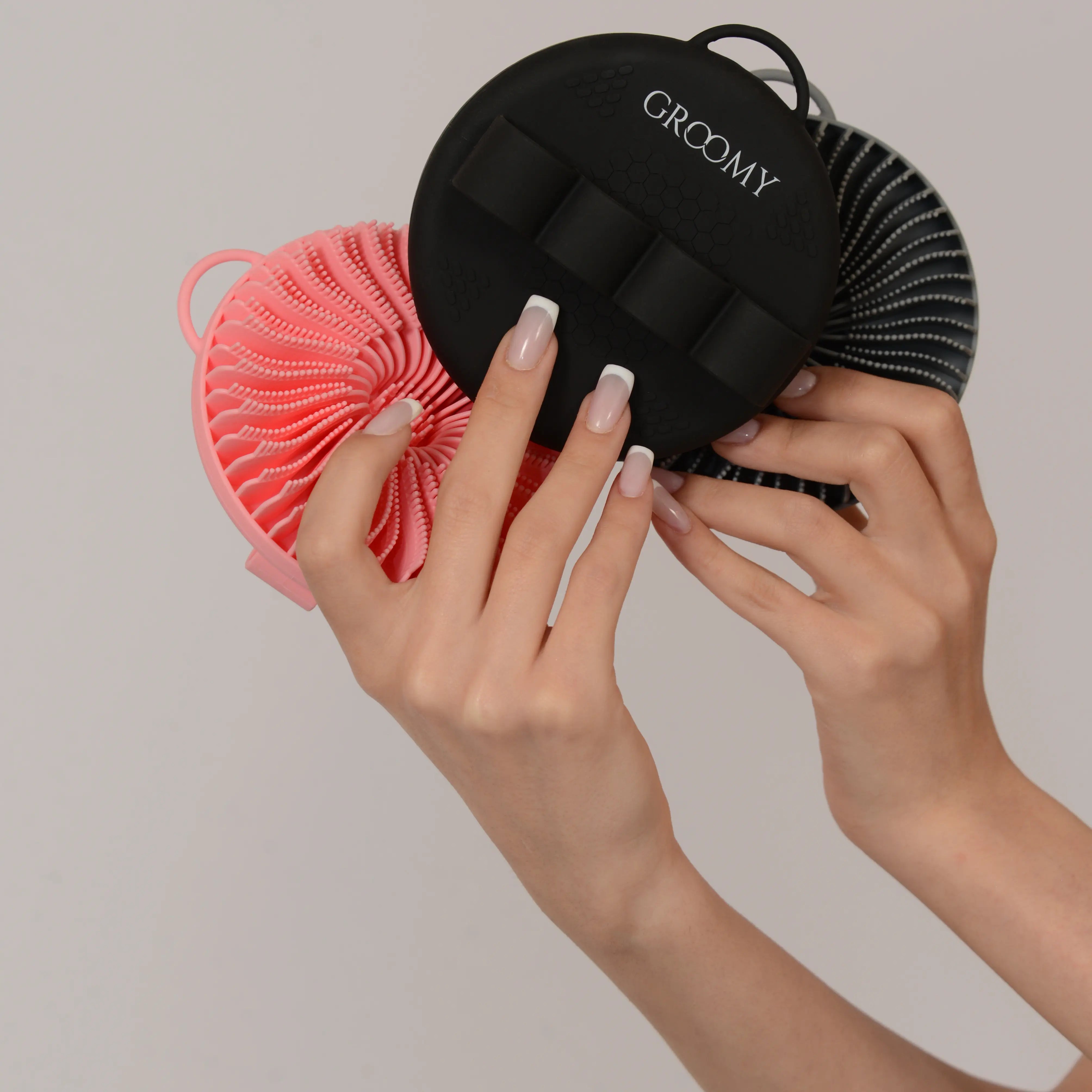 Groomy Body Scrubber